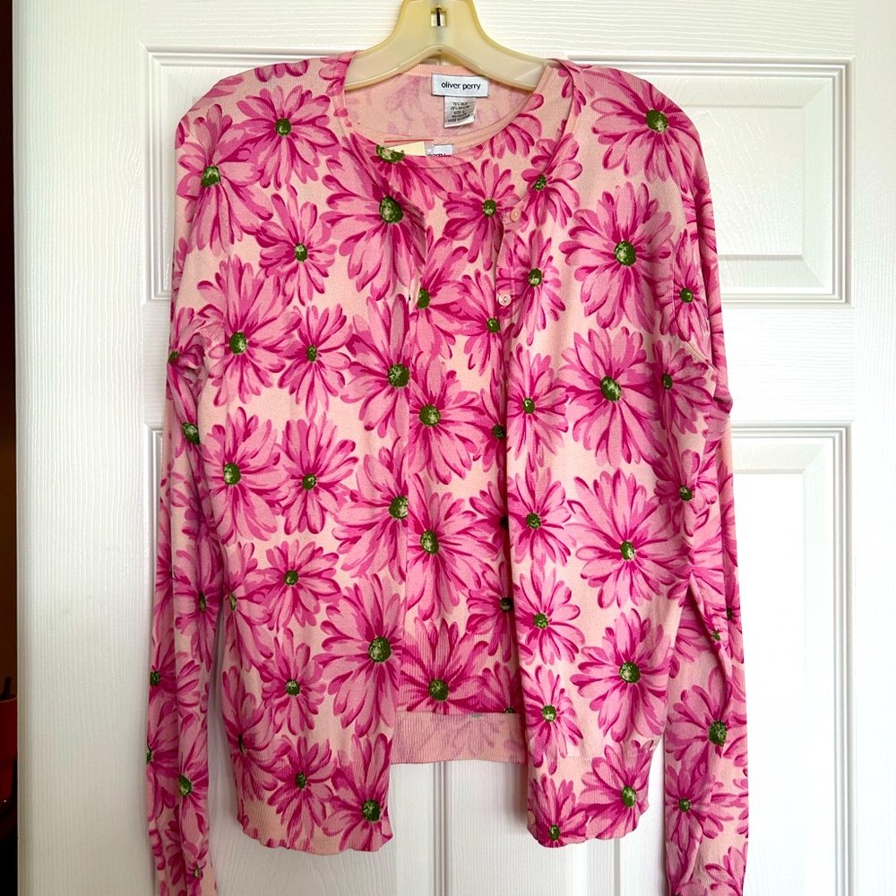 Oliver Perry two piece set size large
